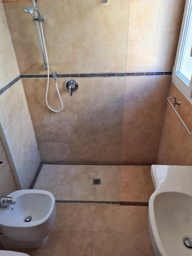 רימיני Hotel Camelia מראה חיצוני תמונה